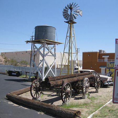Route 66 Motel Barstow Bagian luar foto