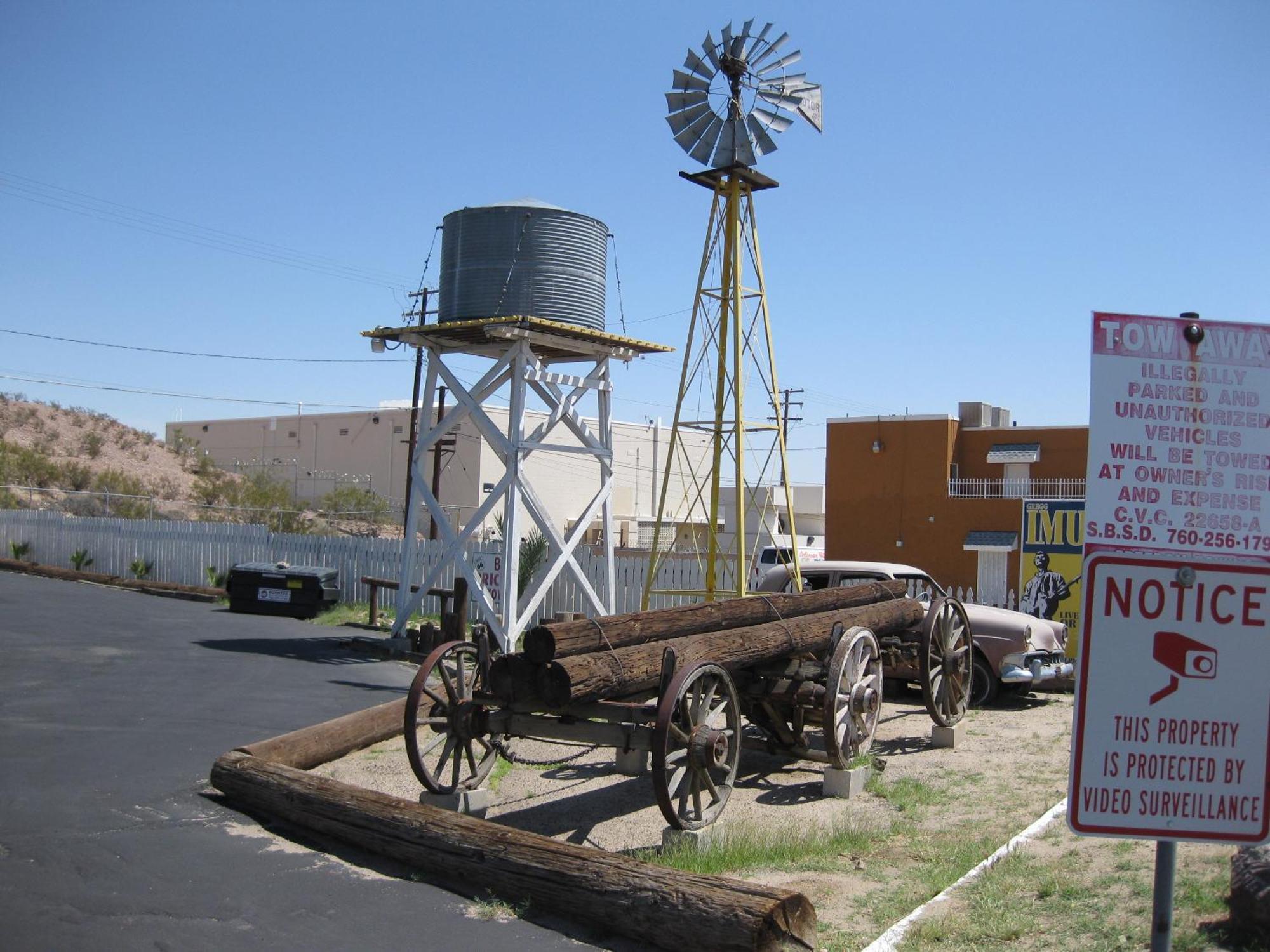 Route 66 Motel Barstow Bagian luar foto